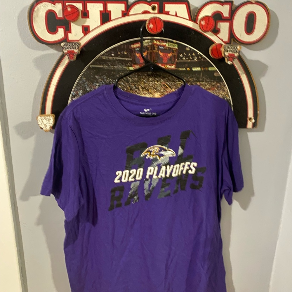 Baltimore ravens t shirt size large
